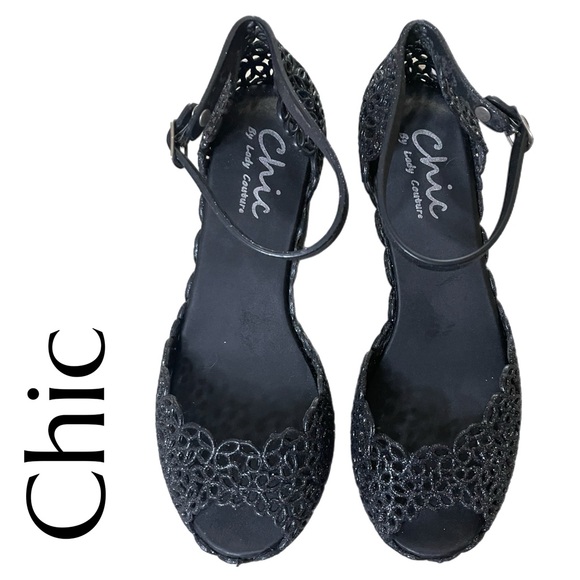 Chic Platform Wedge Black Lace Glamorous Sandal by Lady Couture in size 9 - Picture 9 of 17